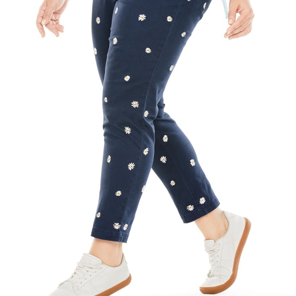 GIRLFRIEND CHINO'S - Picture 3 of 4